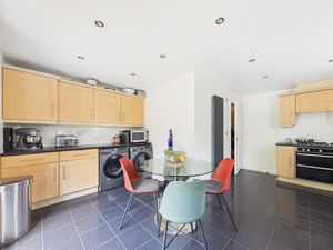 Kitchen/Diner- click for photo gallery